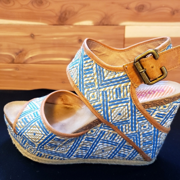 80 20 Pax blue diamond wedge sandals - Picture 5 of 7